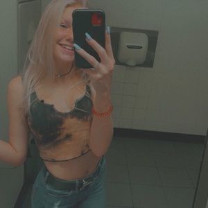 Meet your Posher, Karolyn